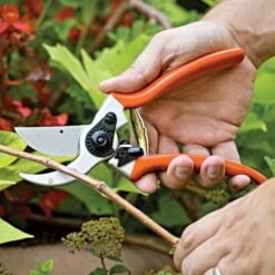 Traditional Bypass Pruners By A.M. Leonard, 1in Cutting Capacity, Lifetime Warranty -Gardeners Edge Sales 1286 9