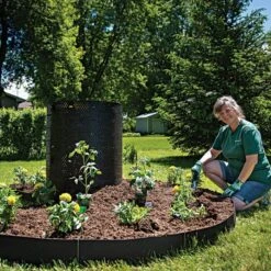 Keyhole Garden Kit -Gardeners Edge Sales 19461yage woman