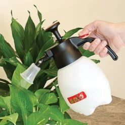 Solo Hand Sprayer, 1 Liter -Gardeners Edge Sales 418l 2