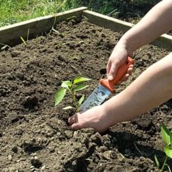 Leonard Classic Soil Knife And Sheath Combo -Gardeners Edge Sales 4750com 2 1