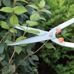 Leonard Hedge Shear 9in Straight Blades 29.5in Overall -Gardeners Edge Sales 91295 5