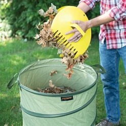 Fiskars Kangaroo Pop-Up Bag 30-Gallon With HardShell Base 28 Fiskars Kangaroo Pop-Up Bag 30-Gallon With HardShell Base -Gardeners Edge Sales 9413 12