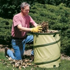 Fiskars Kangaroo Pop-Up Bag 30-Gallon With HardShell Base 18 Fiskars Kangaroo Pop-Up Bag 30-Gallon With HardShell Base -Gardeners Edge Sales 9413 2