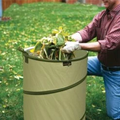 Fiskars Kangaroo Pop-Up Bag 30-Gallon With HardShell Base 22 Fiskars Kangaroo Pop-Up Bag 30-Gallon With HardShell Base -Gardeners Edge Sales 9413 6