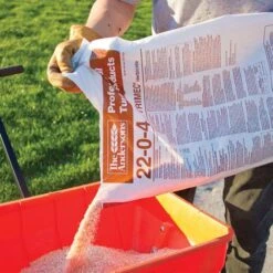 The Andersons 22-0-4 Turf Fertilizer With Trimec Post-Emergent Herbicide, 40 Lb Bag -Gardeners Edge Sales a2250wf4 5