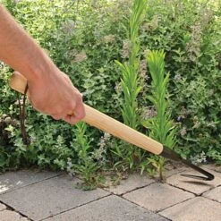 Leonard Cape Cod Weeder With Extended Handle 11 Leonard Cape Cod Weeder With Extended Handle -Gardeners Edge Sales acw24 4