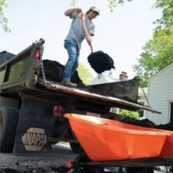 Leonard 10-Tine Forged Steel Scoop Fork With 30-Inch D-Grip Handle -Gardeners Edge Sales amf10 20