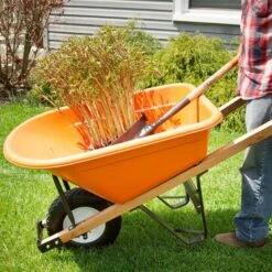 Leonard 6 Cu. Ft. Poly Tray Wheelbarrow With Diamond Tread Flat Free Tire -Gardeners Edge Sales fwb6k 4