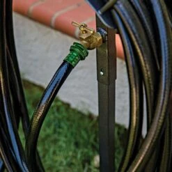 Free-Standing Garden Hose Hanger -Gardeners Edge Sales ihcf 3kd 3 1