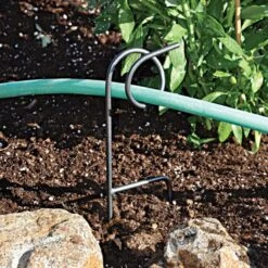 PLANT-SAVING HOSE GUIDE - 3 PACK -Gardeners Edge Sales ihg 18 1 1