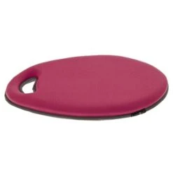 Front Page -Gardeners Edge Sales kneelo 6p 1