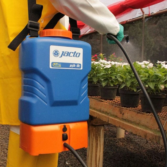 Jacto 2 Gallon Battery Powered Shoulder Carry Sprayer 5 Jacto 2 Gallon Battery Powered Shoulder Carry Sprayer - Image 3