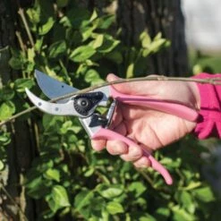 Pink Leonard Deluxe Soil Knife And Traditional Bypass Pruner With Sheath -Gardeners Edge Sales pk2c 3