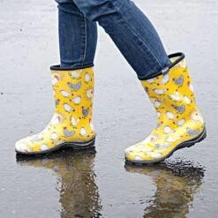 Sloggers Boots Daffodil Yellow With Chickens 9 Sloggers Boots Daffodil Yellow With Chickens -Gardeners Edge Sales vp slgbyc 3